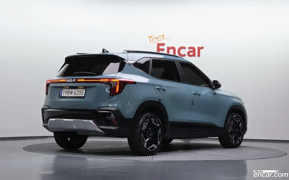 Kia Seltos 1.6 2WD 2023 — миниатюра 2