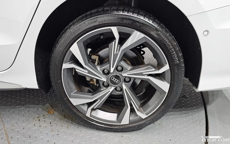 Audi A3 (8Y) 40 TFSI 2023 — миниатюра 5
