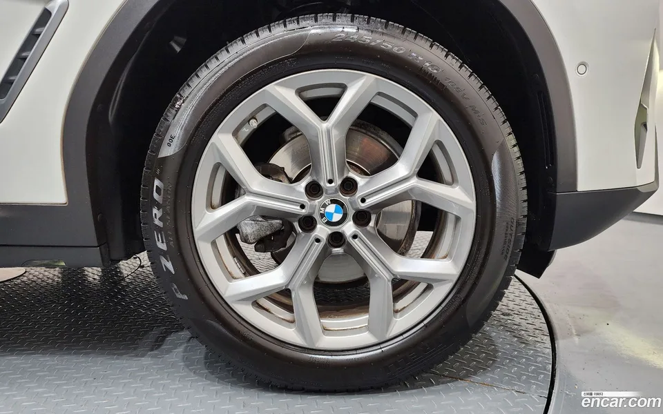 BMW X4 xDrive20i xLine 2022 — миниатюра 5