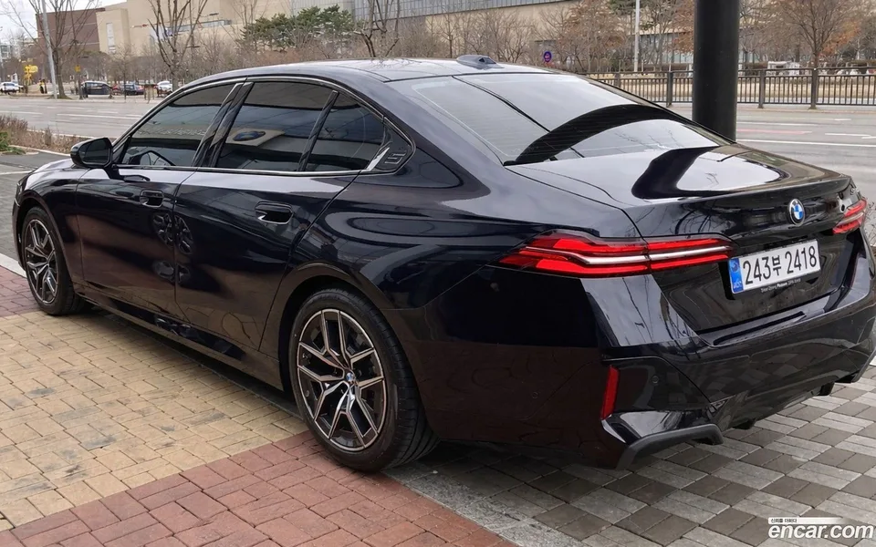 BMW 5 Series 520i M 2026 — миниатюра 5