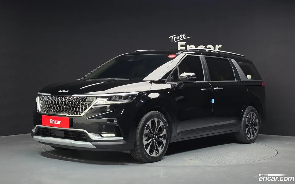 Kia Carnival 9 2023 — фото 1, купить с доставкой в Москву