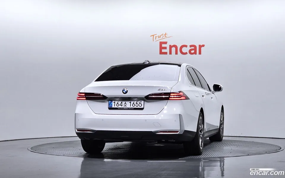 BMW 5 Series 520i 2025 — миниатюра 4