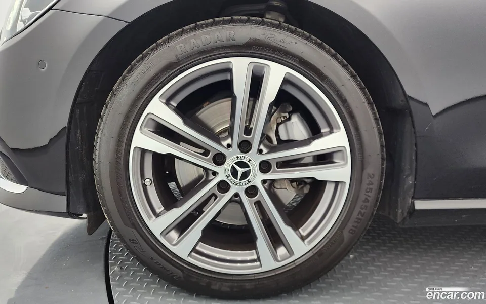 Mercedes-Benz E-Class E250 2023 — миниатюра 5