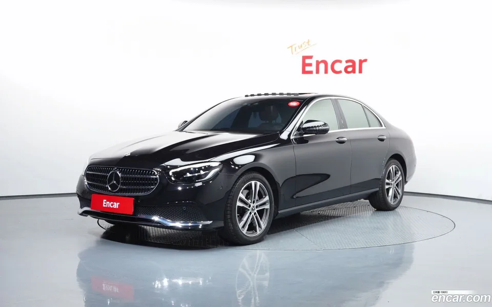 Mercedes-Benz E-Class E250 2023 — фото 1, купить с доставкой в Москву