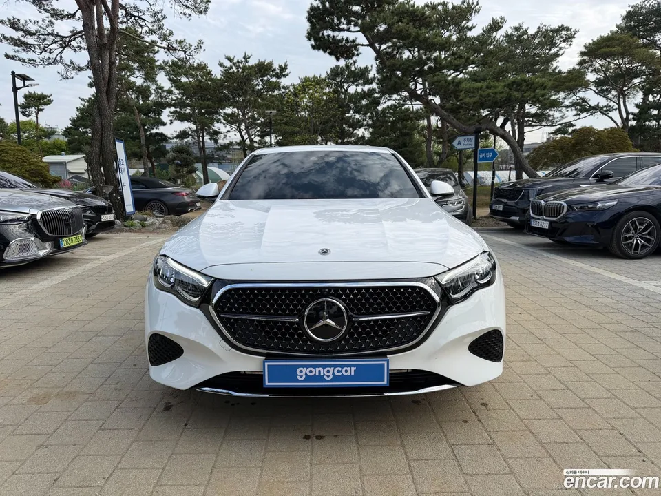 Mercedes-Benz E-Class E200 2024 — миниатюра 3