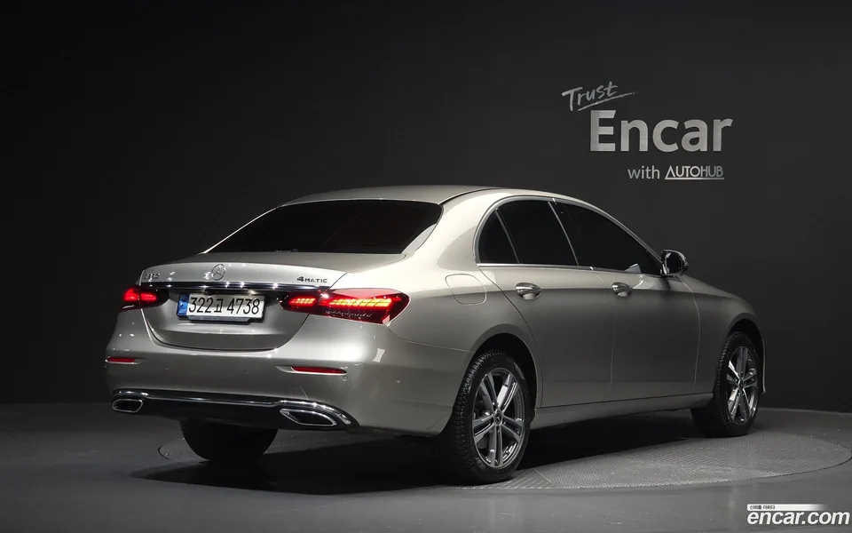 Mercedes-Benz E-Class E350 4MATIC 2022 — миниатюра 2