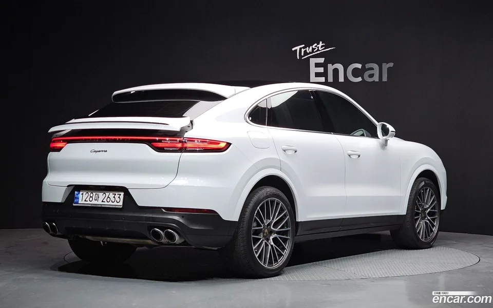 Porsche Cayenne 3.0 2023 — миниатюра 2