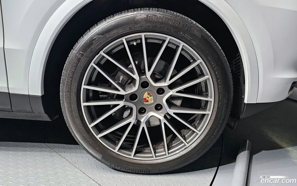 Porsche Cayenne 3.0 2023 — миниатюра 5