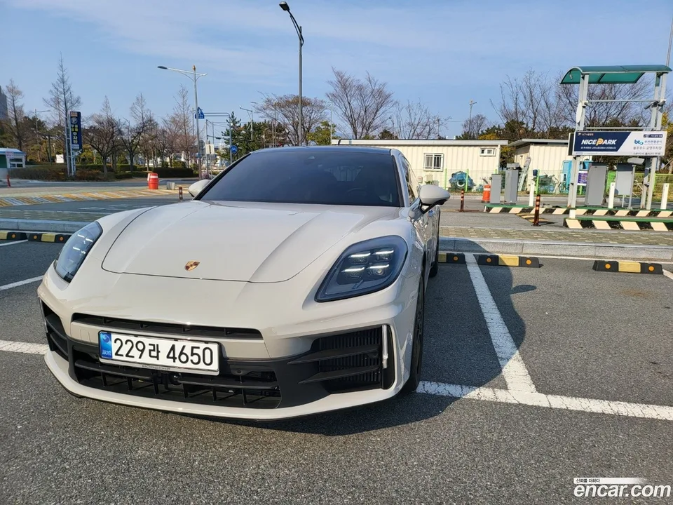 Porsche Panamera (976) 2.9 AWD 2025 — фото 1, купить с доставкой в Москву