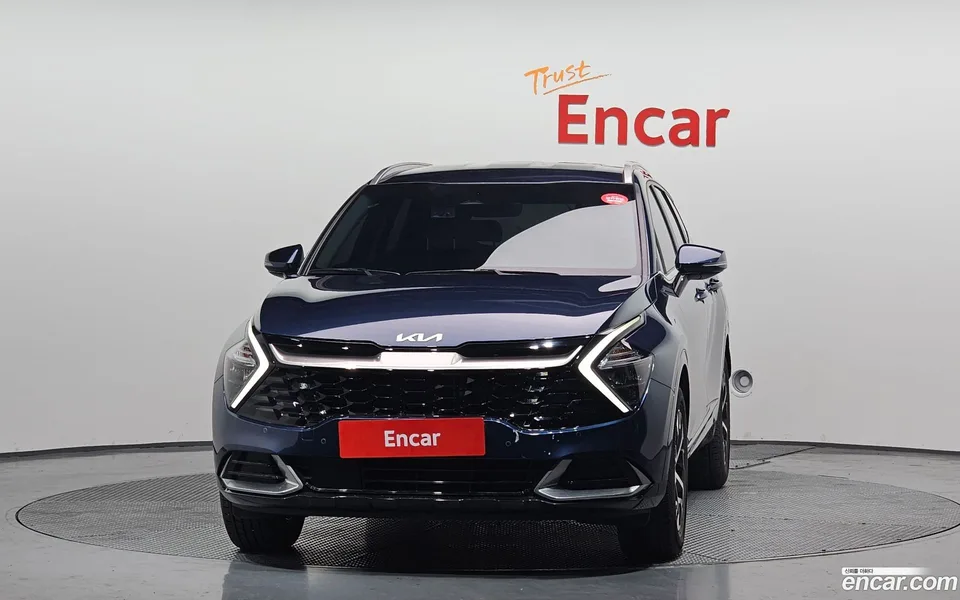 Kia Sportage Hybrid 2WD 2023 — миниатюра 3
