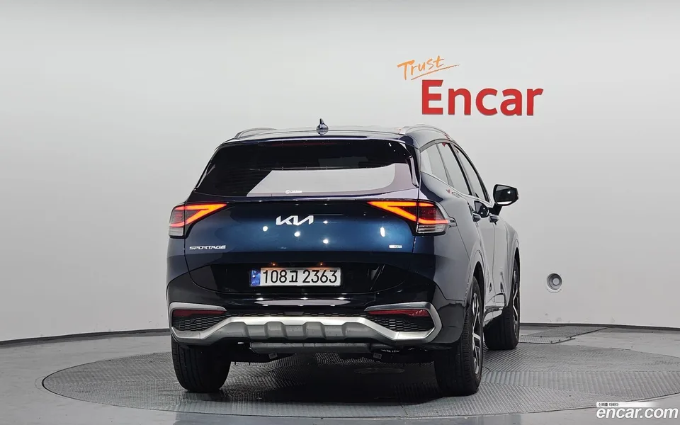 Kia Sportage Hybrid 2WD 2023 — миниатюра 4