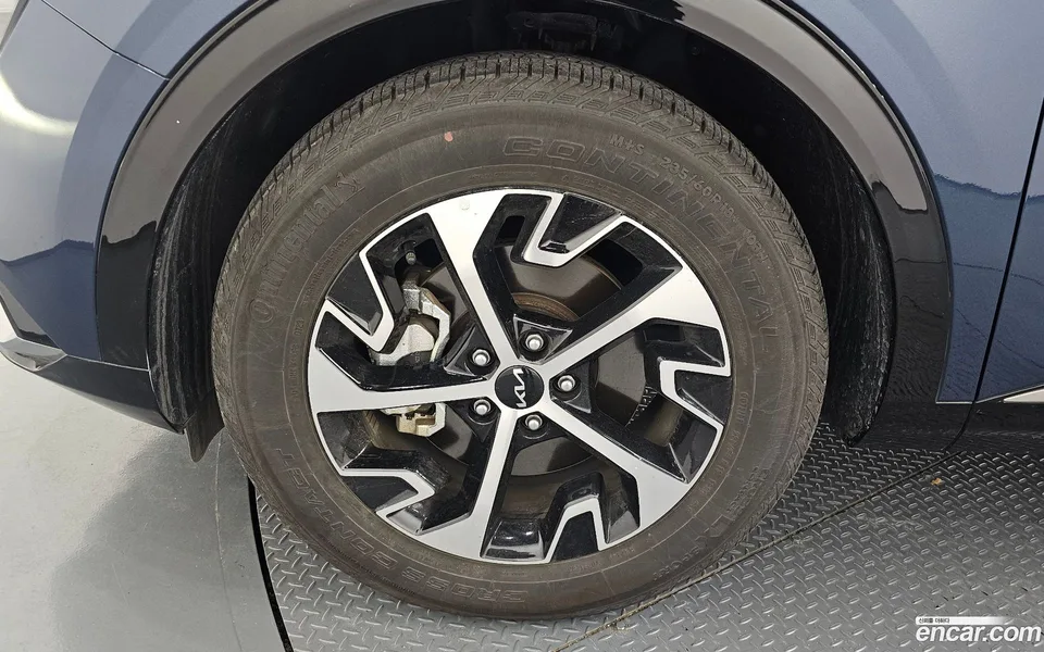 Kia Sportage Hybrid 2WD 2023 — миниатюра 5