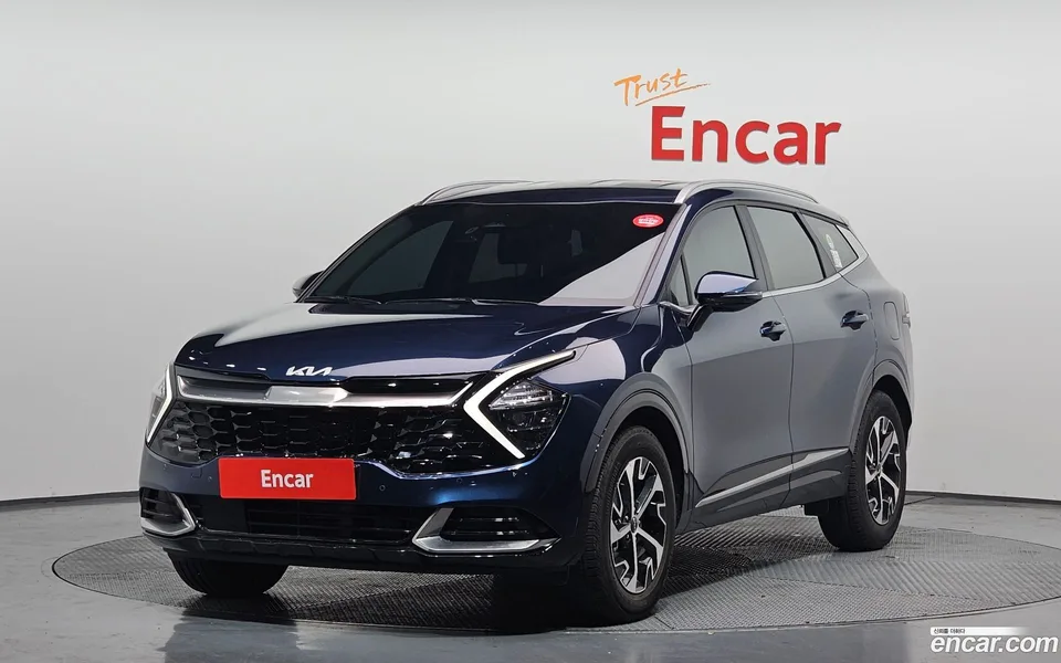 Kia Sportage Hybrid 2WD 2023 — фото 1, купить с доставкой в Москву