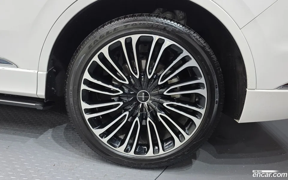 Lincoln Aviator 3.0 AWD 2025 — миниатюра 5