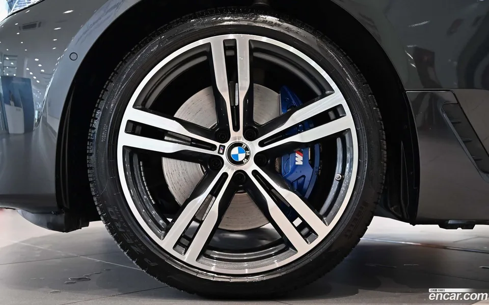 BMW 6 Series GT 630i xDrive M 2024 — миниатюра 5