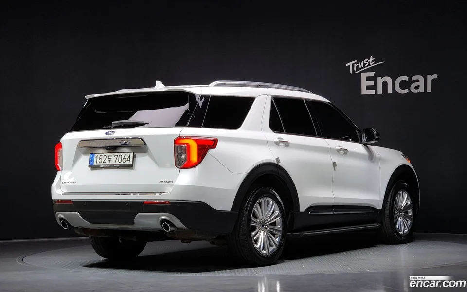 Ford Explorer 2.3 4WD 2022 — миниатюра 2
