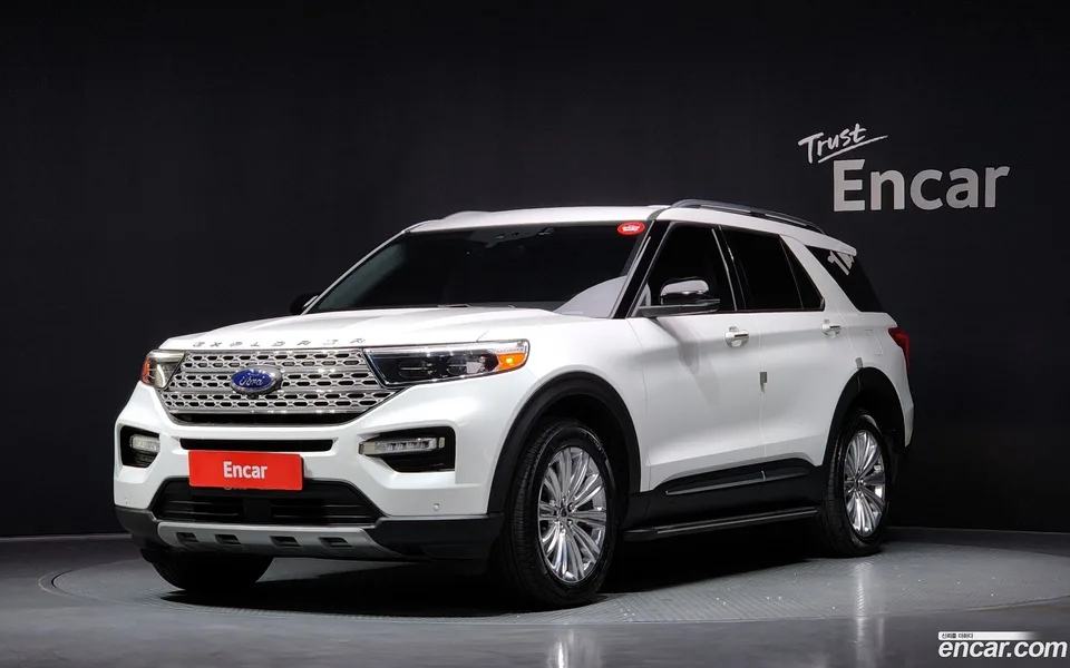 Ford Explorer 2.3 4WD 2022 — фото 1, купить с доставкой в Москву