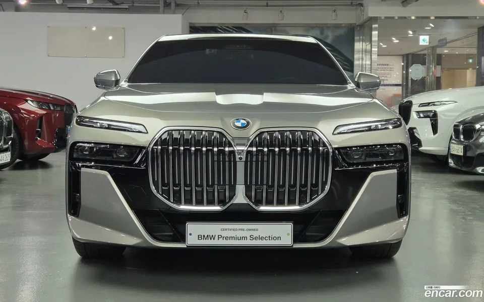 BMW 7 Series 740i xDrive M 2025 — миниатюра 2