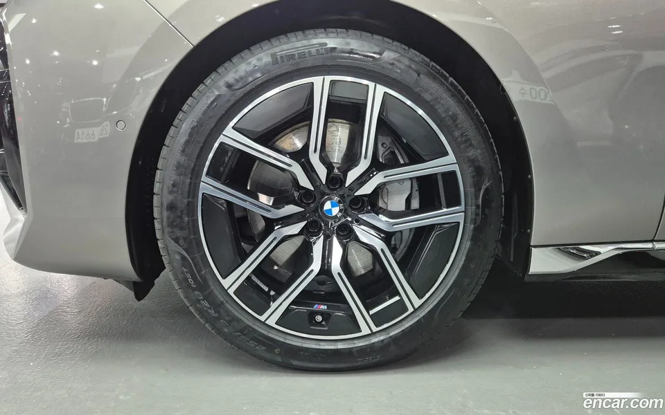 BMW 7 Series 740i xDrive M 2025 — миниатюра 5