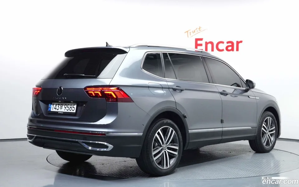 Volkswagen Tiguan Allspace 2.0 TSI 2022 — миниатюра 2