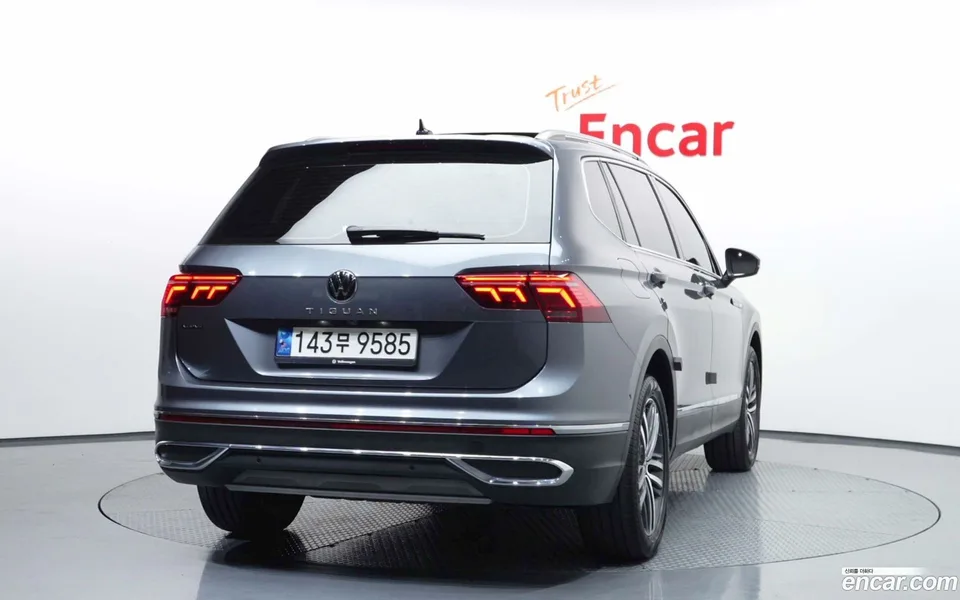 Volkswagen Tiguan Allspace 2.0 TSI 2022 — миниатюра 4