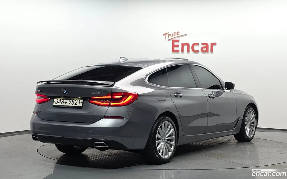 BMW 6 Series GT 620d xDrive 2023 — миниатюра 2
