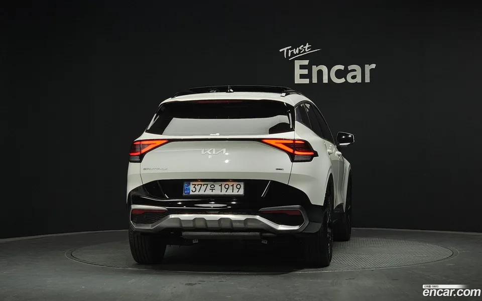 Kia Sportage Hybrid 2WD 2023 — миниатюра 4