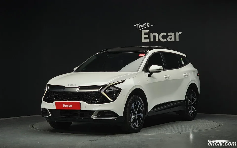Kia Sportage Hybrid 2WD 2023 — фото 1, купить с доставкой в Москву
