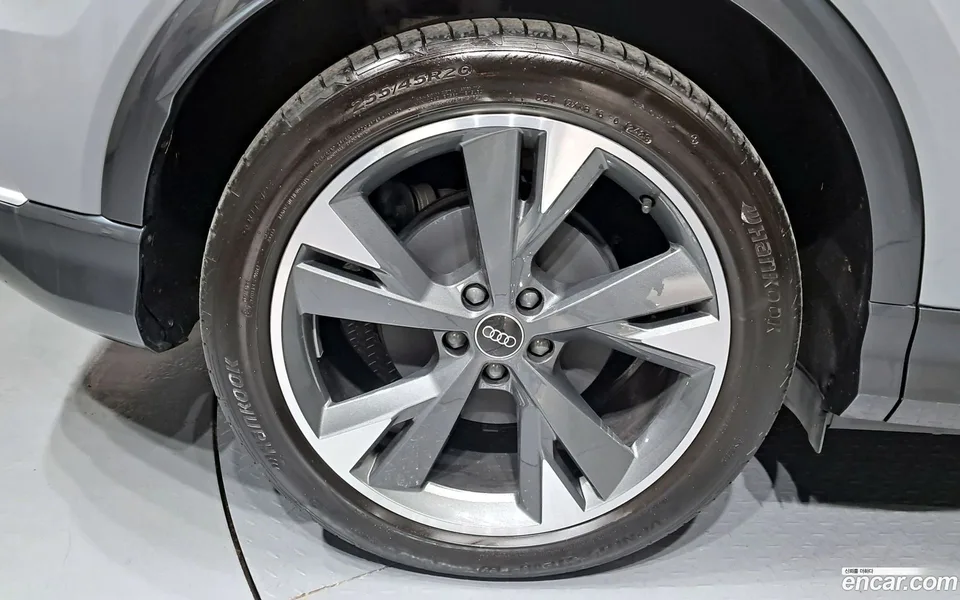 Audi Q4 e-tron 40 2023 — миниатюра 5