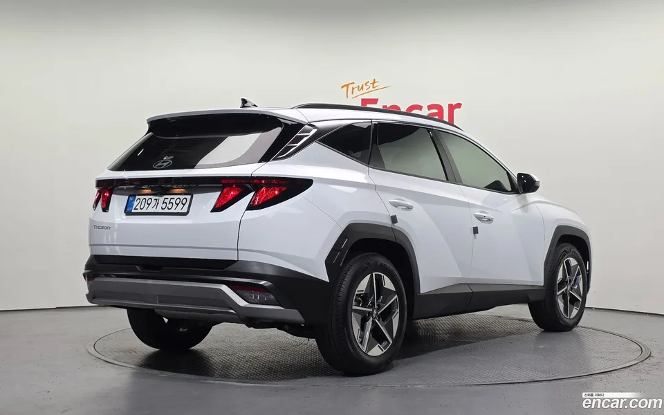 Hyundai Tucson NX4 1.6 2WD 2025 — миниатюра 2