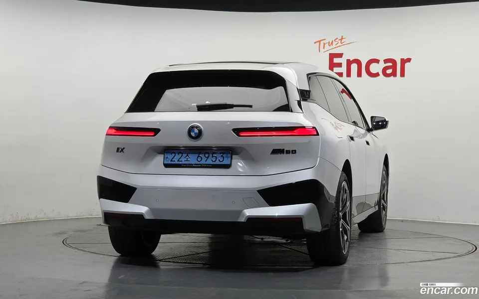 BMW iX xDrive M60 2023 — миниатюра 4