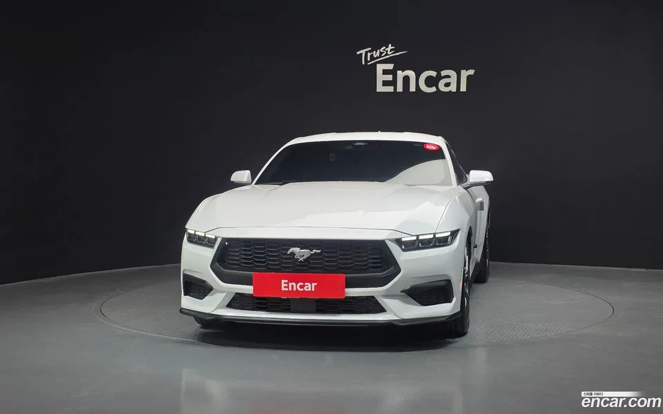 Ford Mustang 2.3 2024 — миниатюра 3