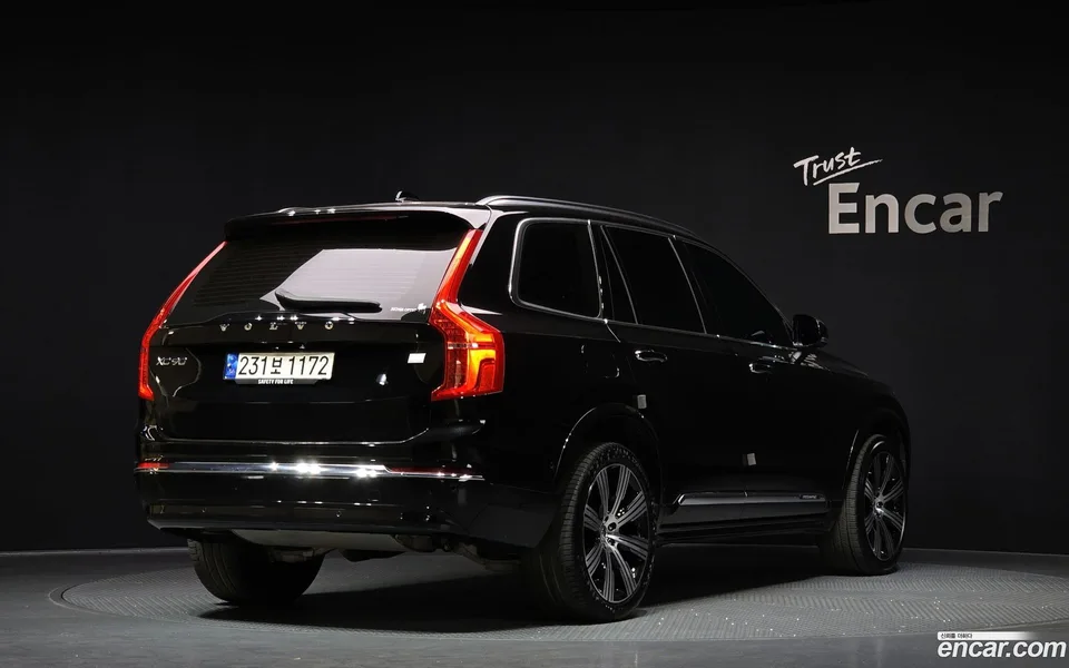 Volvo XC90 T8 2023 — миниатюра 2