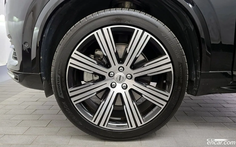 Volvo XC90 T8 2023 — миниатюра 5