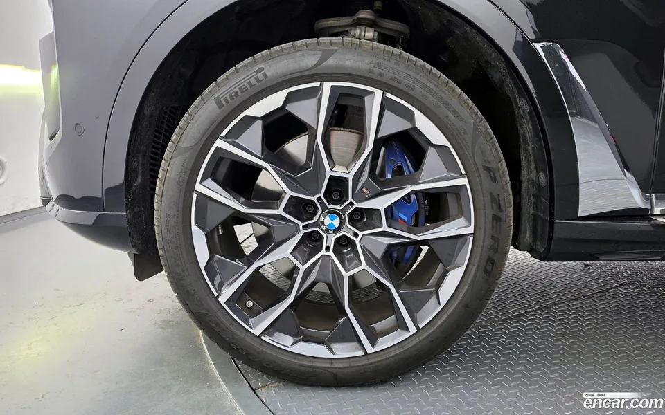 BMW X7 xDrive 40i M 6 2025 — миниатюра 5