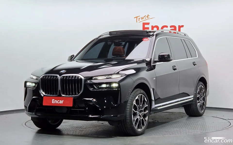 BMW X7 xDrive 40i M 6 2025 — фото 1, купить с доставкой в Москву