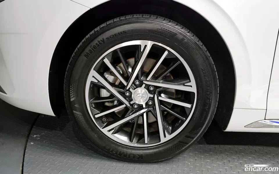 Hyundai Grandeur IG 3.0 LPi () 2022 — миниатюра 5