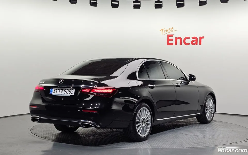 Mercedes-Benz E-Class E250 2022 — миниатюра 2