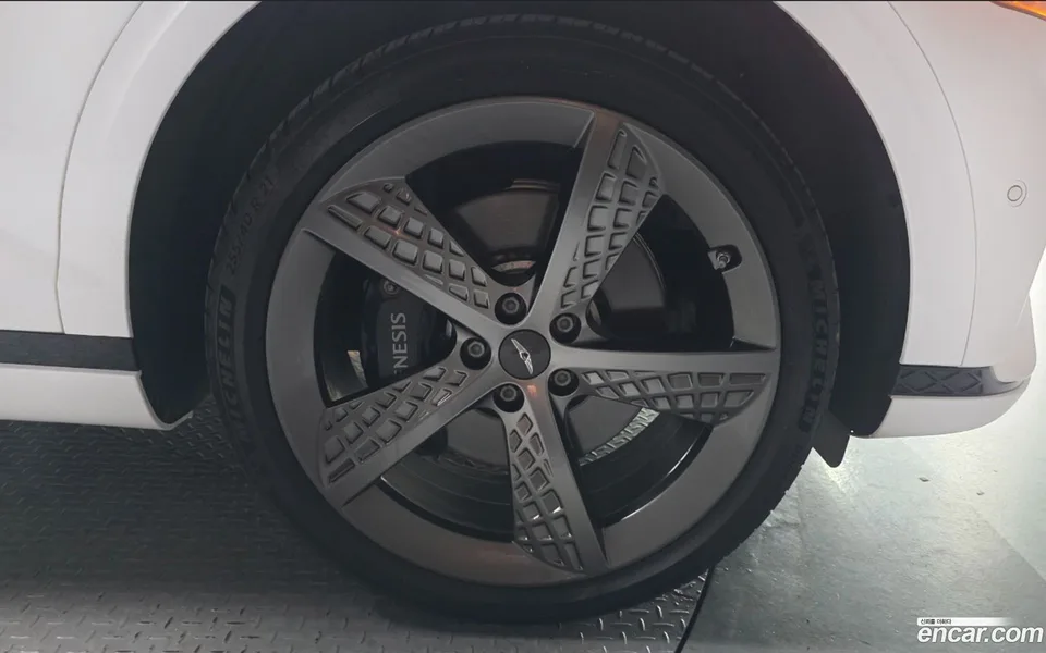 Genesis GV70 2.5T AWD 2023 — миниатюра 5