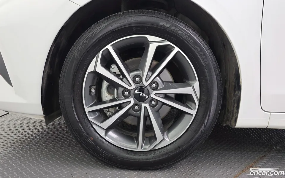 Kia K3 1.6 2023 — миниатюра 5