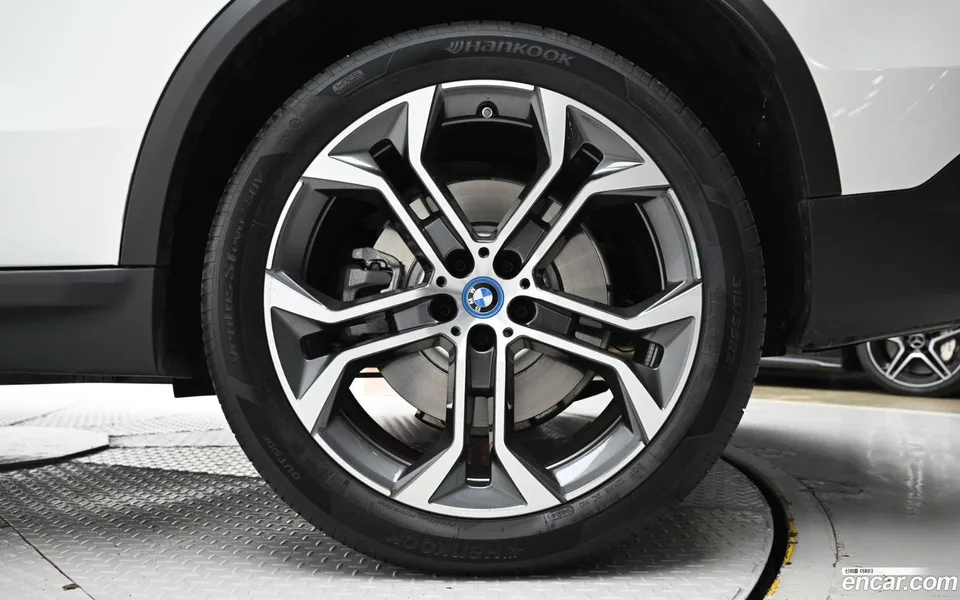 BMW X5 xDrive 50e xLine 2025 — миниатюра 5