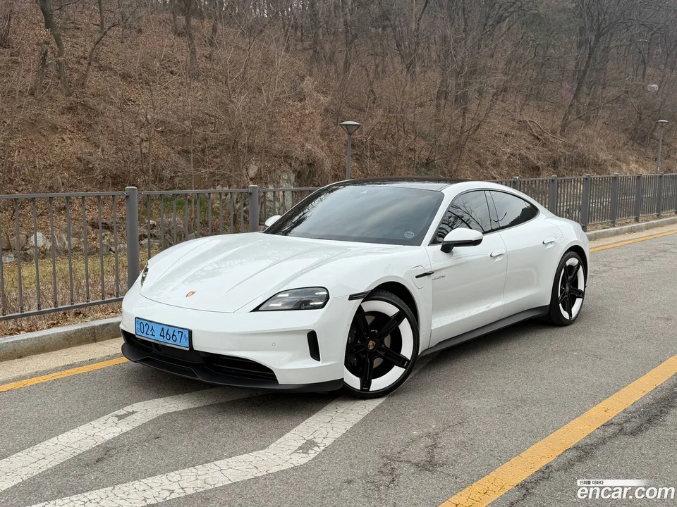 Porsche Taycan 2024 — фото 1, купить с доставкой в Москву