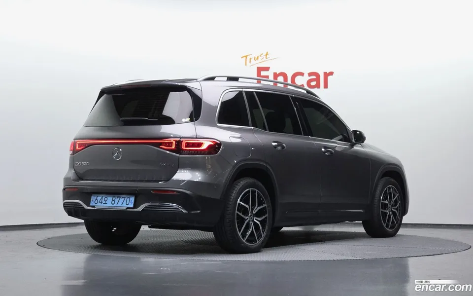Mercedes-Benz EQB EQB300 4MATIC AMG 2023 — миниатюра 2