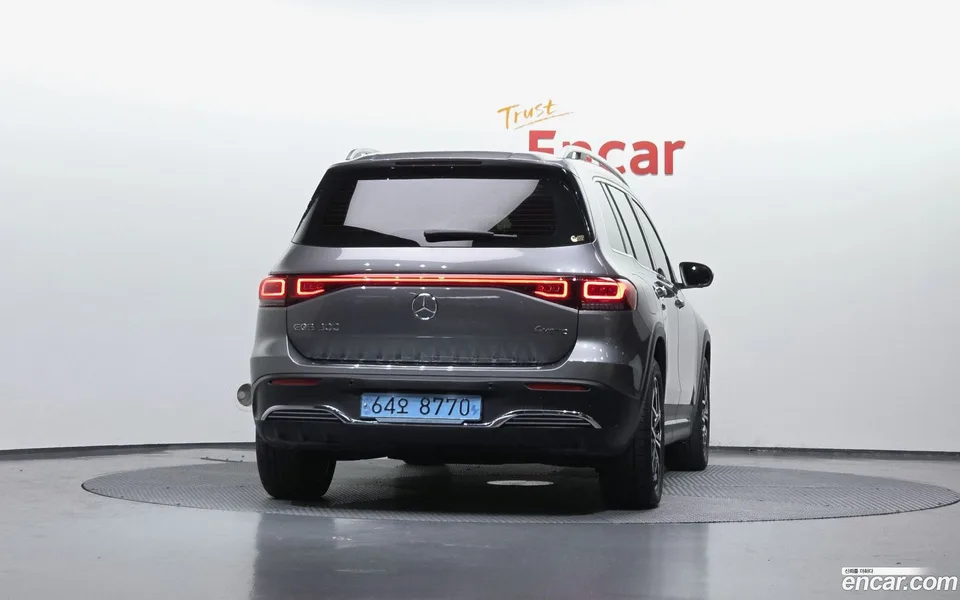 Mercedes-Benz EQB EQB300 4MATIC AMG 2023 — миниатюра 4