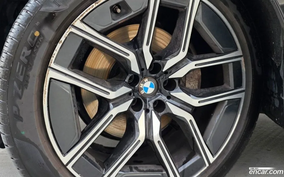 BMW 7 Series 740d xDrive M 2024 — миниатюра 5