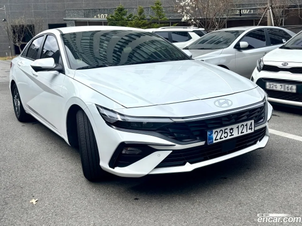 Hyundai Avante CN7 1.6 2024 — фото 1, купить с доставкой в Москву