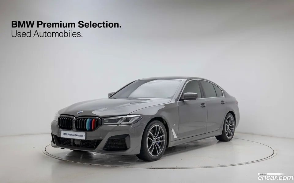 BMW 5 Series 523d xDrive M 2022 — фото 1, купить с доставкой в Москву