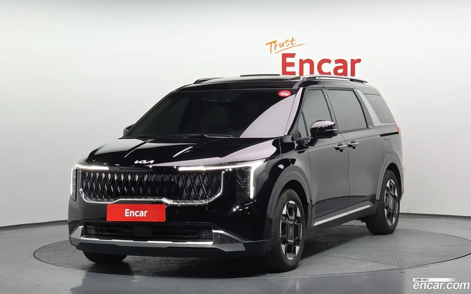 Kia Carnival HEV 9 2025 — фото 1, купить с доставкой в Москву
