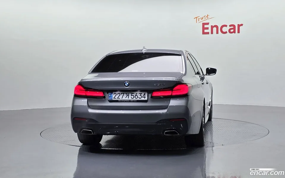 BMW 5 Series 530i M 2023 — миниатюра 4