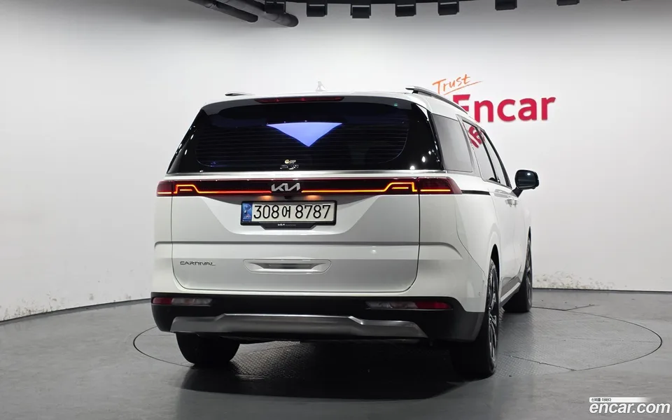 Kia Carnival 9 2022 — миниатюра 4